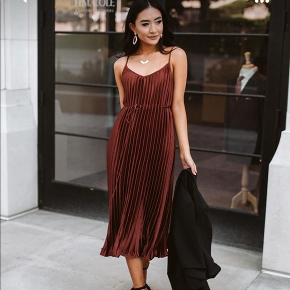 bohme Dresses & Skirts - Bohme Accordion Dress in Cognac/Rust